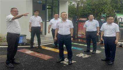 遂寧興業(yè)集團(tuán)召開“問題大排查、作風(fēng)大整治、工作大提升”專項(xiàng)行動(dòng)現(xiàn)場(chǎng)推進(jìn)會(huì)